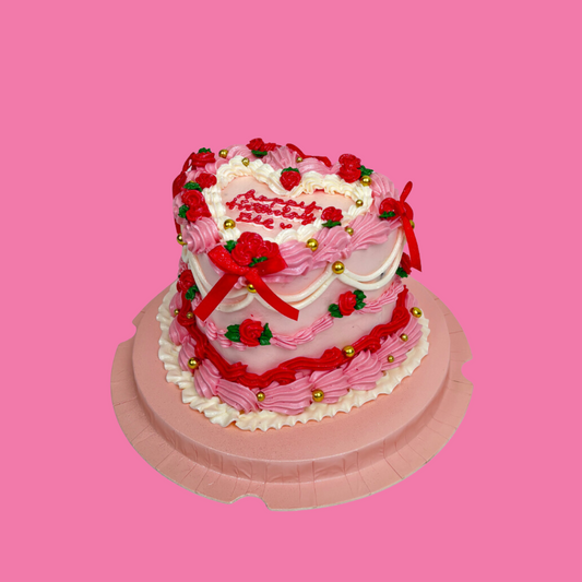 Red Bow Vintage Cake